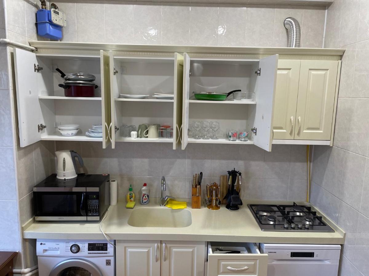 Mayden Family Apartment Baku Bagian luar foto