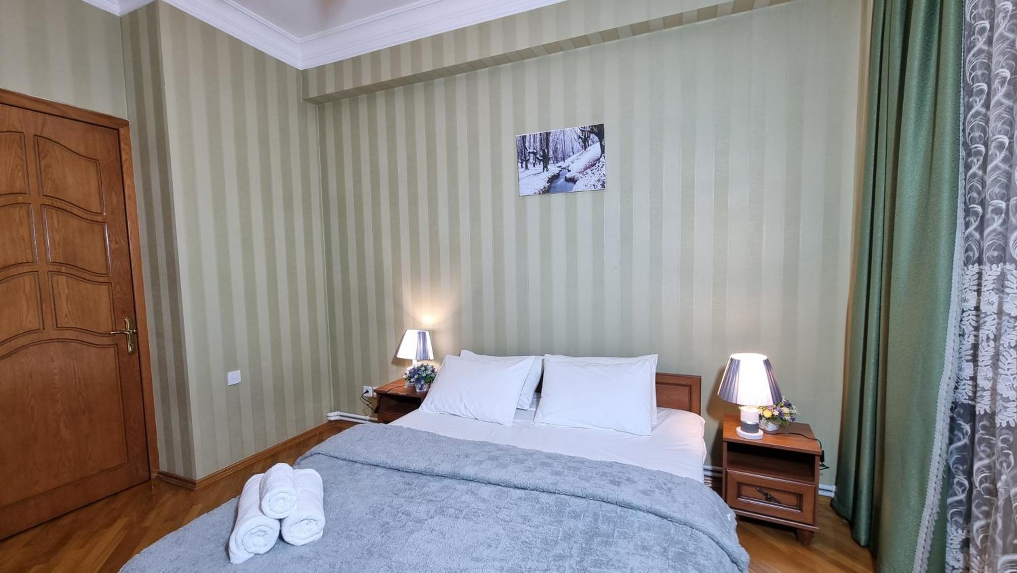 Mayden Family Apartment Baku Bagian luar foto